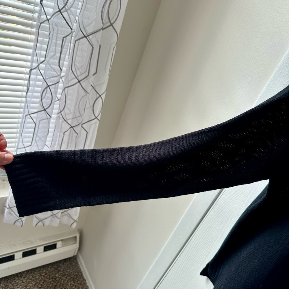 Wallpapher Black and White Crewneck Sweater Skull Design - Picture 4 of 11